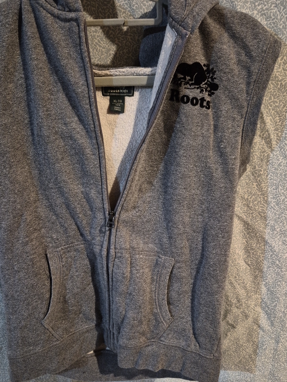 Roots Kids Xl Gray Sleeveless Zip Hoodie with Sherpa Lining
